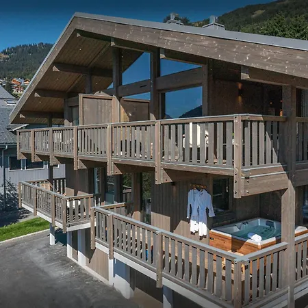 Amarou - Ovo Network Chalet *